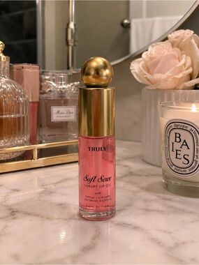 NEW Truly Soft Serve Luxury Lip Oil Peptide + Ceramide 0.42 oz